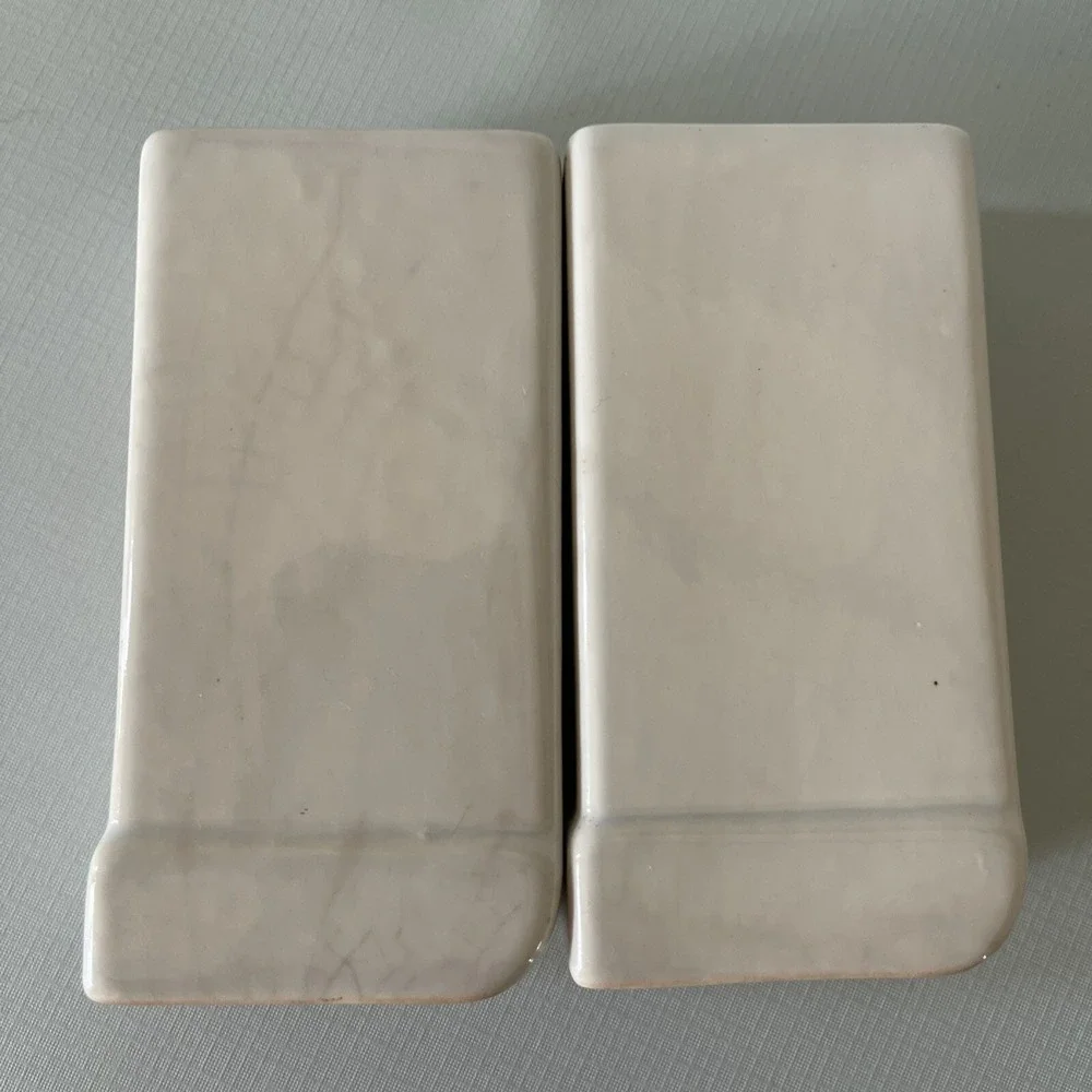 Vintage Art Deco Stove Range Top Ceramic Salt‎ Pepper Shakers Set w Corks AS IS